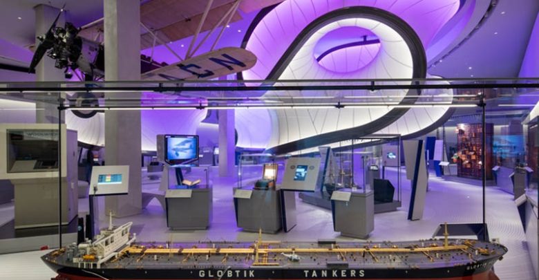 پاورپوینت تحلیل موزه ریاضیات لندن اثر زاها حدید