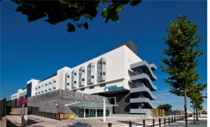 پاورپوینت تحلیل بیمارستان بارسلون اسپانیا