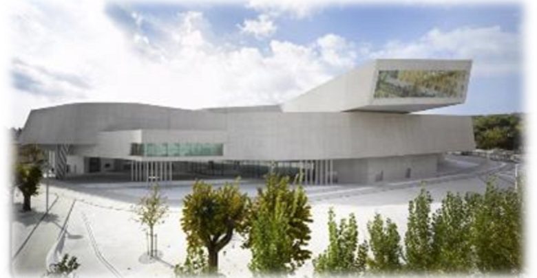 پاورپوینت تحلیل موزه ماکسی ایتالیا